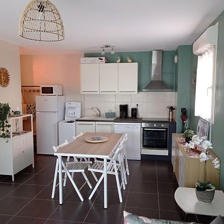 Le Soleil Du Luberon - T2 Avec Terrasse, Parking Et Clim Apartment L'Isle-sur-la-Sorgue Ngoại thất bức ảnh