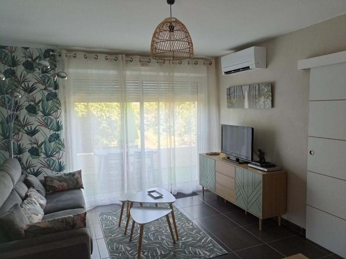 Le Soleil Du Luberon - T2 Avec Terrasse, Parking Et Clim Apartment L'Isle-sur-la-Sorgue Ngoại thất bức ảnh